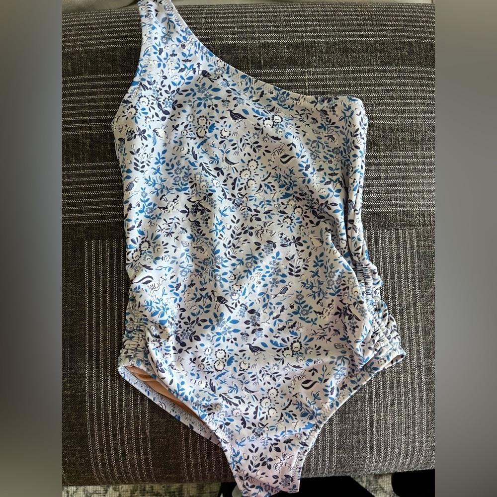 Girls bathing suit 4-5